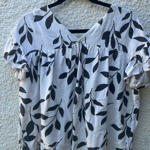 SHEIN White and Black Flutter Sleeve Tie Front Blouse